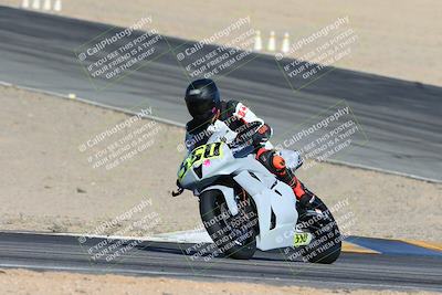 media/Jan-12-2025-CVMA (Sun) [[be1d2b16e3]]/Race 3-Amateur Supersport Middleweight/